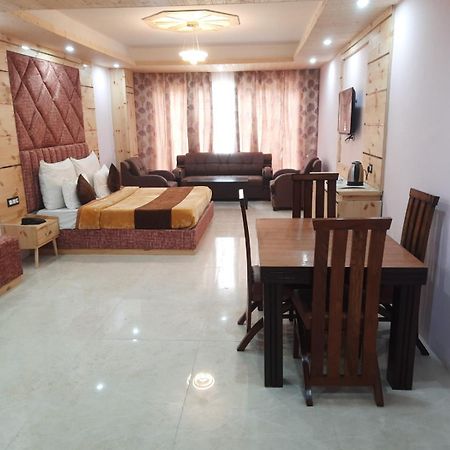 The Royal Grand, Manali Hotel Jagatsukh Екстериор снимка